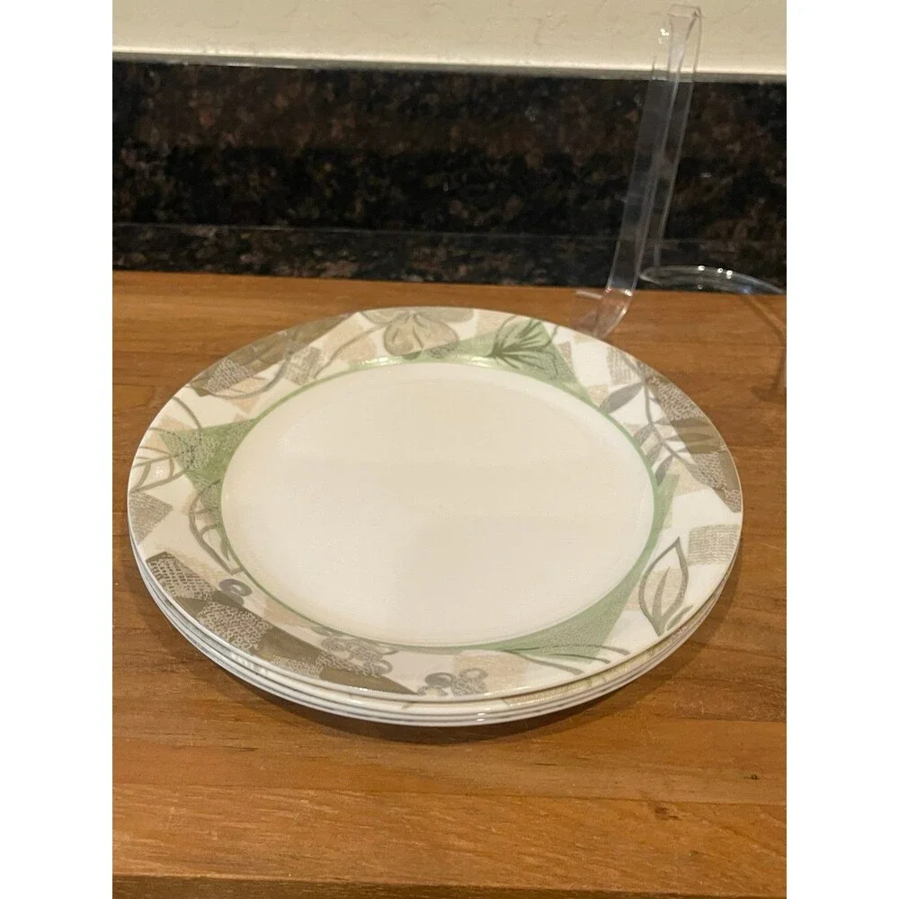 4 Corelle Textured Leaves patterned lunch plates